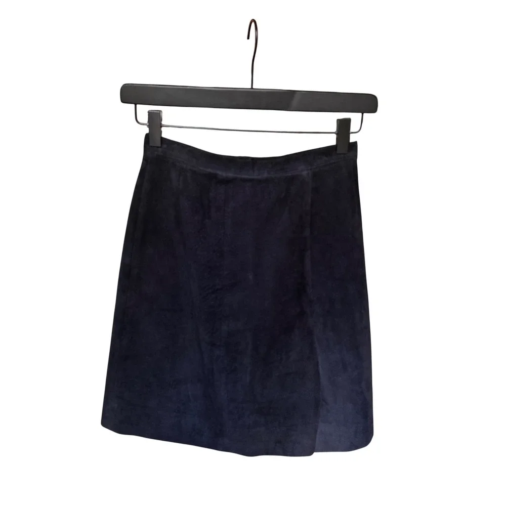 Chanel Boutique Vintage 80s Black Suede Mini Skirt Size XS A-Line Lined Designer